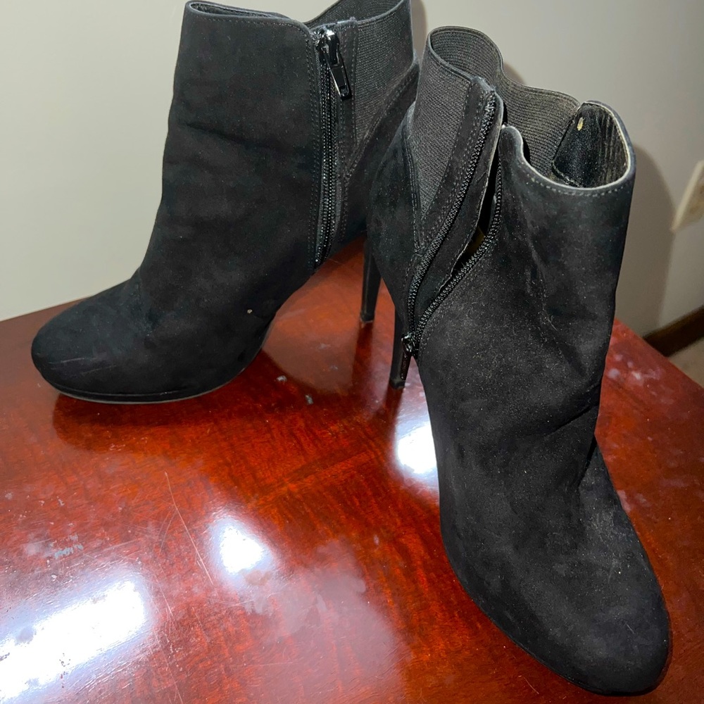 Thalia Sodi briea ankle booties, black